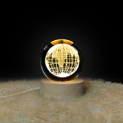 Bolas de cristal de madera USB LED de luz de la bola de cristal Estatua de artesanía Stand Decoraciones para el hogar