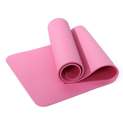 Esterilla de yoga de PVC elaborada con material ecológico de alta elasticidad, perfecta para sesiones de yoga, fitness, siestas y estar sentado durante períodos prolongados. Disponible.
